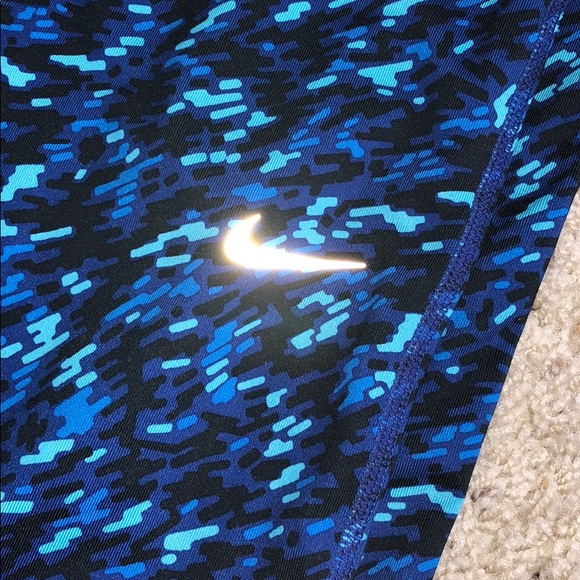 Cropped women’s leggings - Picture 2 of 3